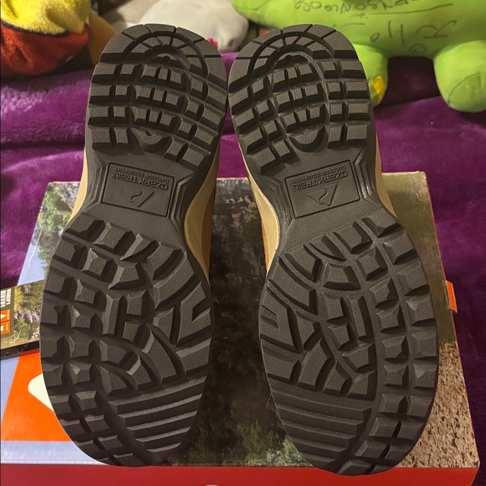 Ozark Trail Women's Stoneclad Hiker Boots Size 6 New with Box - Picture 4 of 4